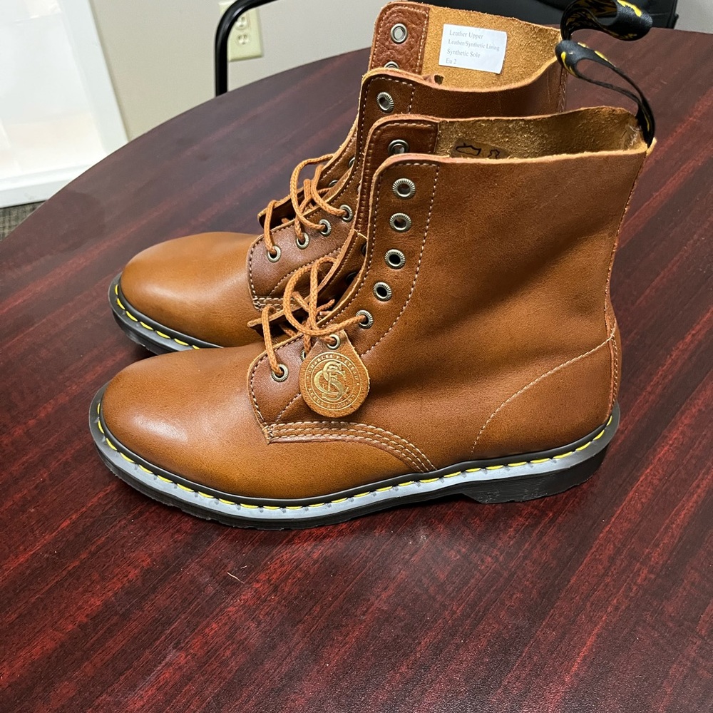 NWT. Doc Martens 1460 Charles F Stead. Men size 9. - Picture 1 of 6